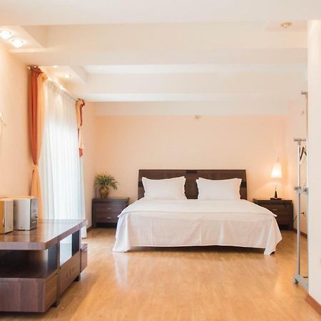 Deribasovskaya,16/1 Apartment โอเดสซา ภายนอก รูปภาพ