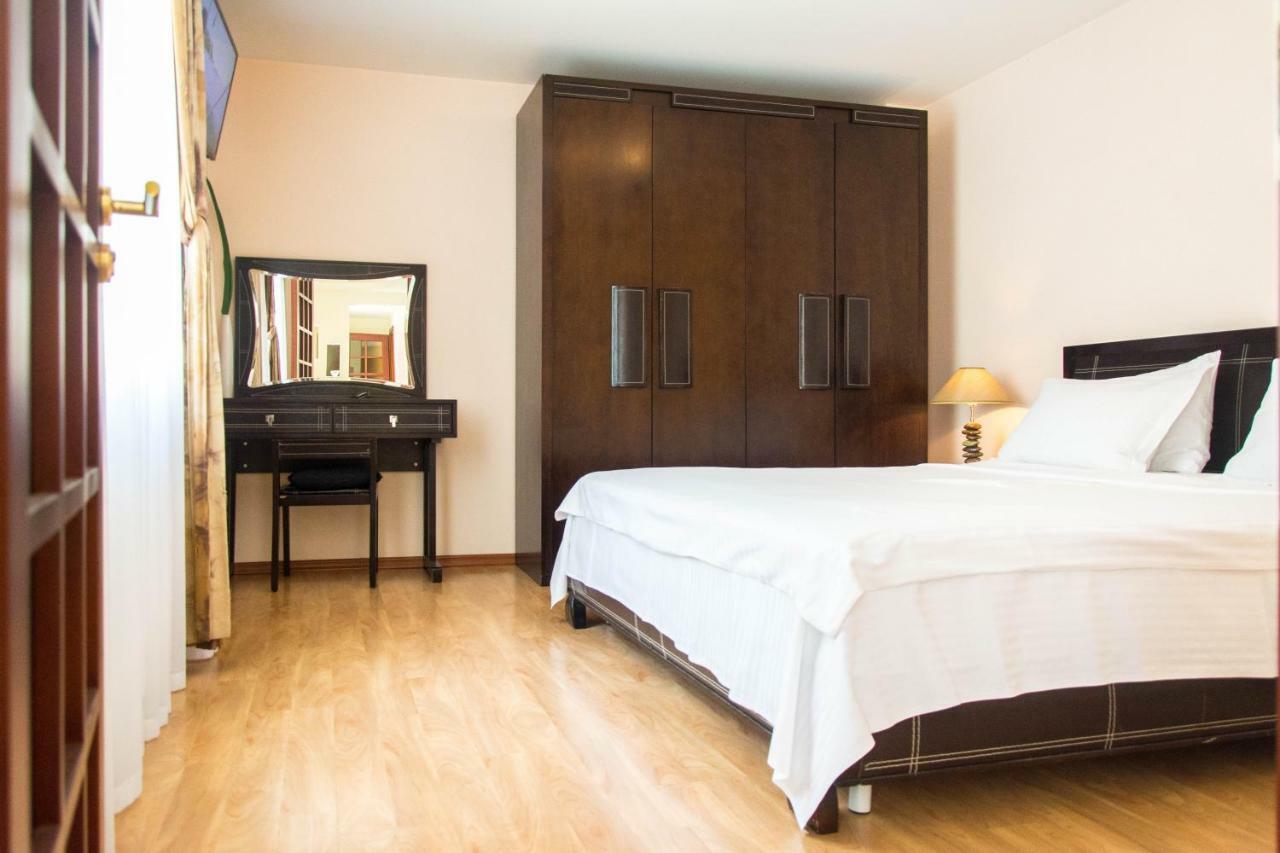 Deribasovskaya,16/1 Apartment โอเดสซา ภายนอก รูปภาพ